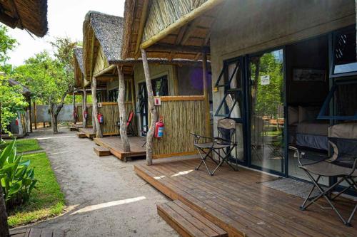 African Excursions Guest lodge in Khwai