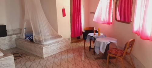 WYCE Gambia Lodge in Gunjur