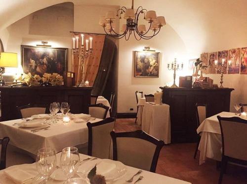 レストラン, La Corte dei Prefetti di Vico Bellavista Relax in ロンチリオーネ