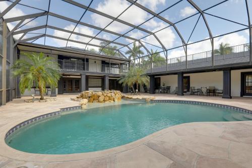 Spacious and Modern Apt with Spa Access in Wellington!