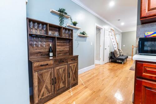 Renovated 4BR3BA Escape - Near Public Transportation in Boston, USA