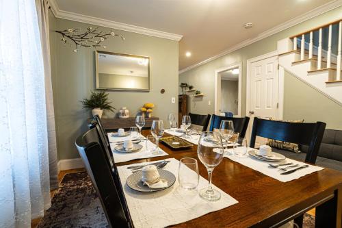 Renovated 4BR3BA Escape - Near Public Transportation in Boston, USA