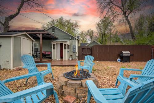 Peakstone Nest Cozy Fire Pit & Workstation Ready