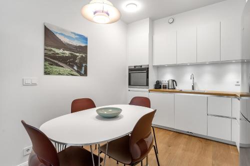 Two-Bedroom Apartment with Balcony image 7