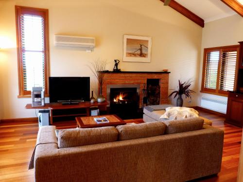 Meringa Springs in Wartook