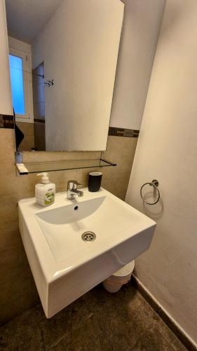 Vila Sitges, big house with pool - Tap to explore photos