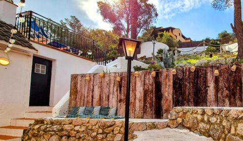 Vila Sitges, big house with pool in กินต์ มาร์