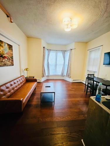 Nice apt near Whole Foods, Brown University in Providence, USA