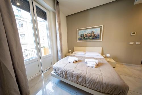Double Room with Balcony image 10