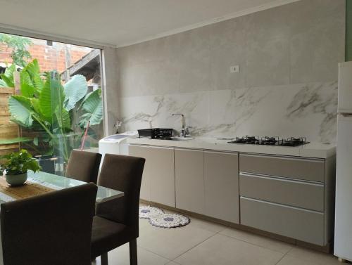 Casa aconchegante Foz do Iguaçu (Casa aconchegante Foz do Iguacu) in ชาร์ดิง บัววิสตา