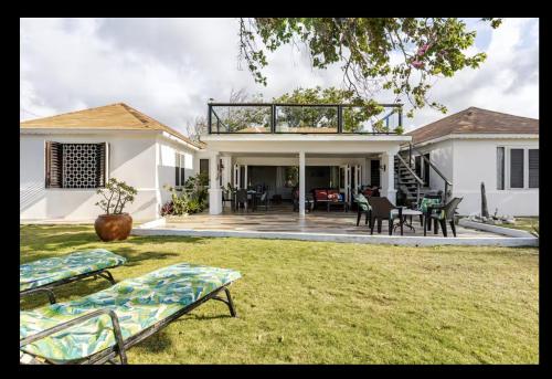 ทัศนียภาพภายนอกโรงแรม, Silver Sands Sea Lili in ดุนกัน