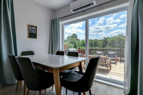 851 condo in Bromont Vieux Village mountain view in Bromont (QC)
