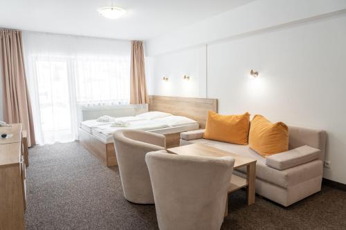 Hotel Toliar - image 8