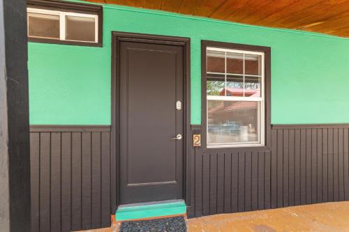 Atomic Short-Term Rentals - image 4