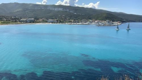 Macinaggio - vue sur mer - plage à 80m (Macinaggio - vue sur mer - plage a 80m) in 羅利亞諾