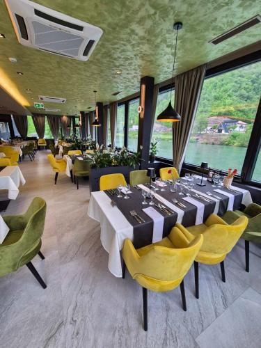 Restoran, Hotel Luna Bihać (Hotel Luna Bihac) in Bihac