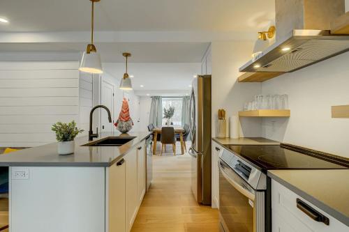 951 Shefford 4 bedrooms house in Bromont (QC)