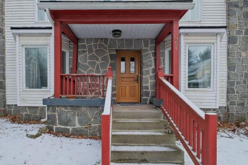 951 Shefford 4 bedrooms house in Bromont (QC)