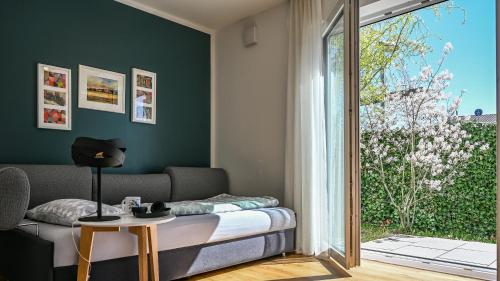 Apartment mit überdachter Terrasse 7 7 EG, Friedrichshafen
