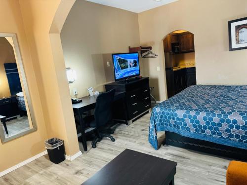 Executive Inn & Suites - image 7