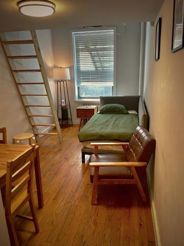 Union Square Studio 4 with Shower - Shared toilet, New York