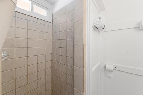 Atomic Short-Term Rentals - image 3