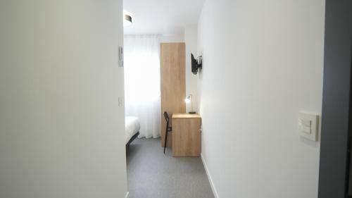 Hostal Calaya in กอร์เบรา