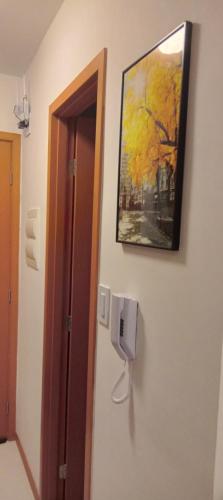 One-Bedroom Apartment image 9