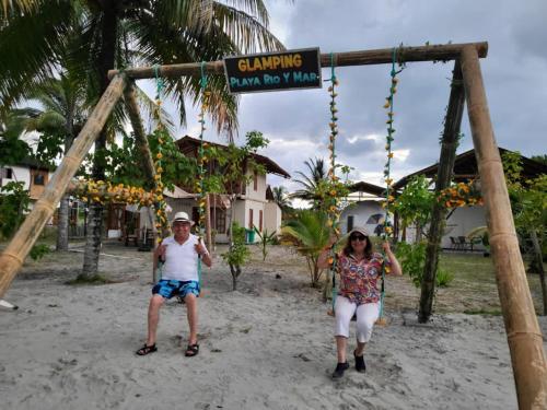 Domo Premium en la playa de Isla Portete in Mompiche