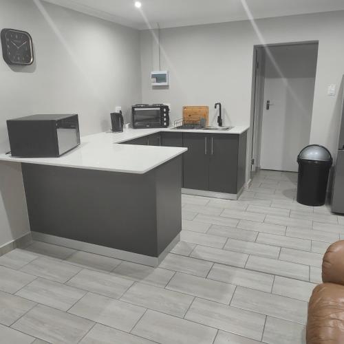 ห้องครัว, 52 on Marlynhoek Self Catering Apartment in อ่าวริชาร์ดส