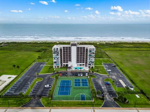 Islander East Condominiums - image 12