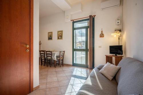 Pierino Home 2 steps from the sea