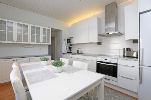 Nice and private house in city center in แรปเพนค็องตา