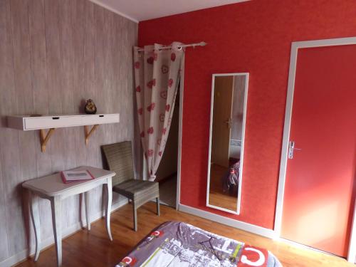 Chambre avec 2 lits, vue sur le jardin