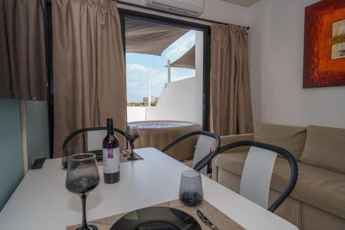 Pernera One Suites in Pernera Protaras 3