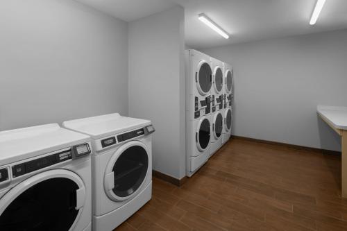 TownePlace Suites by Marriott Carlsbad - image 10