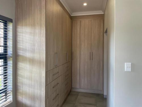 18 Kameeldoring Crescent, Kathu, Northern Cape, 8446 in คาทู