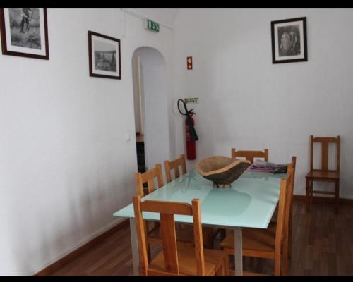 Mont' Sobro Hostel, Évora