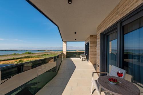 Five-Bedroom Villa image 10