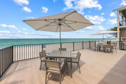 Beachfront Luxury 2 Bedroom Suite
