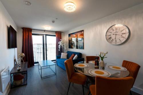 Stylish Luxury Penthouse in Liverpool City Centre - Free Private Parking and Only 2km from Everton Stadium!, Liverpool