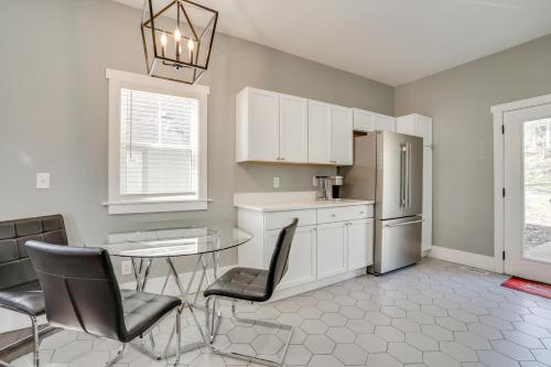Pet-Friendly Minneapolis Home about 6 Mi to Dtwn! in Minneapolis, USA