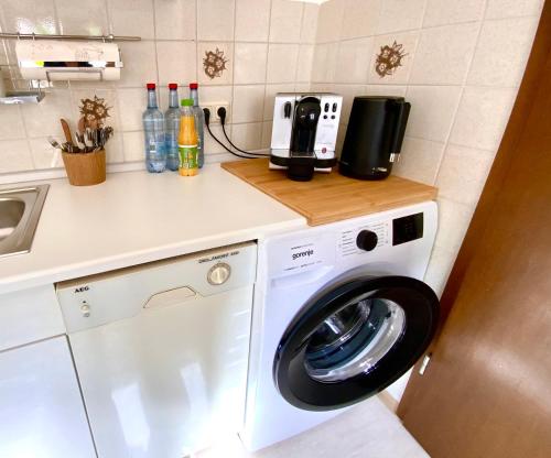 Ruhe & Charme - Family Apartment for 4 People, Self-Check-In, Free Parking, U-Bahn, Netflix, Norimberga (foto 8)