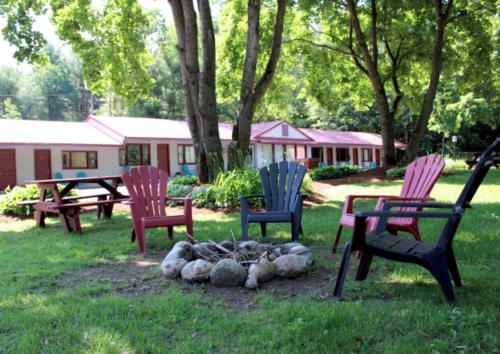 . Luzerne Court Motel