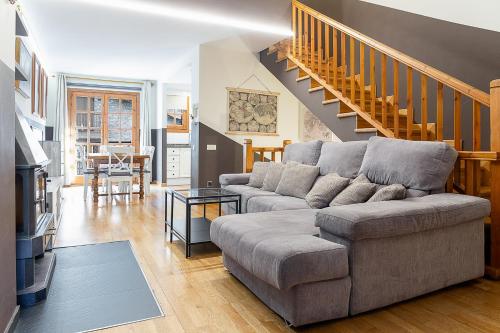 Cerca del Puente Tibetano I Tríplex con Vistas - Apartment - Canillo