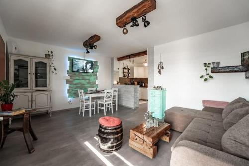 Apartments with hot tub Sandrovac, Bjelovarska - 24354 in Leticani