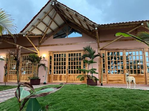 Sirena's Beach & Surf Club in Boca de Briceno