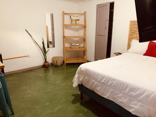 El Chirris Las Artes in San Juan La Laguna