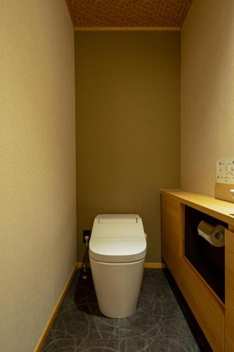 Superior King Room image 1