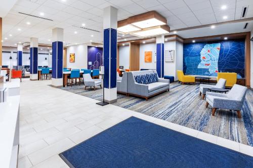 홀리데이 인 익스프레스 & 스위트 세나토비아 I 55 바이 IHG - 숙소 외관
